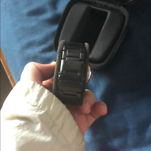 Watch - Picture 2 of 3